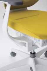 ING japonská aktivní židle  GLIDER 360° síťovaná černí kostra (20)