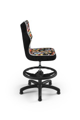 PETIT 3  pejsci Ergonomicky tvarovaná dětská židle s podpěrou pro nohy černá kostra (6)